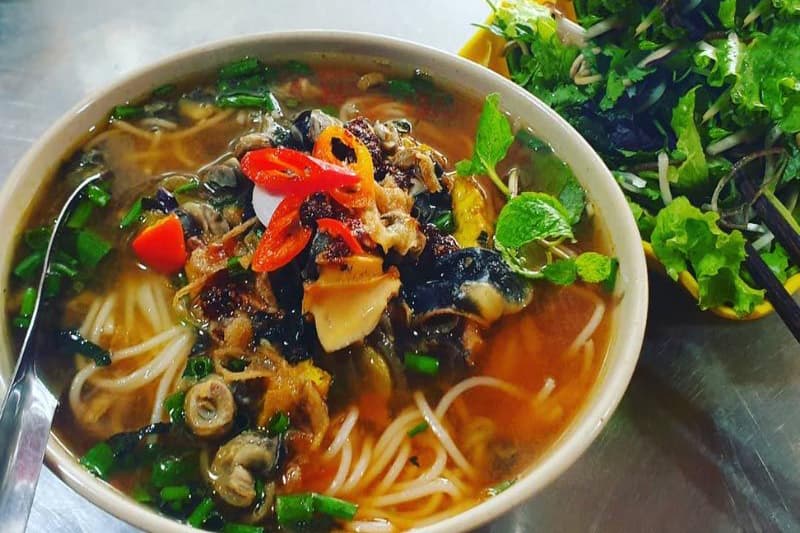 Món bún riêu ốc bươu