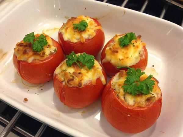 cà chua nhồi thịt nướng phô mai