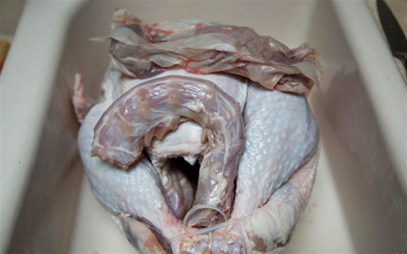 Cách làm gà tây đút lò cho bữa tiệc Giáng sinh ấm áp