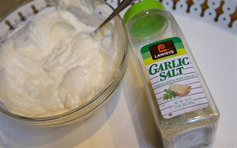 Cách làm gà tây đút lò cho bữa tiệc Giáng sinh ấm áp 4