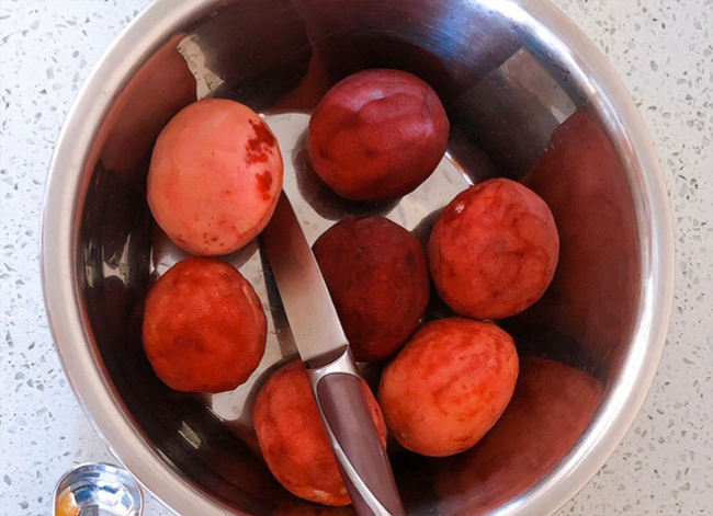 Tết này thử làm mứt vỏ chanh leo chua ngọt lạ miệng, ai thử cũng khen tấm tắc! - Ảnh 1.