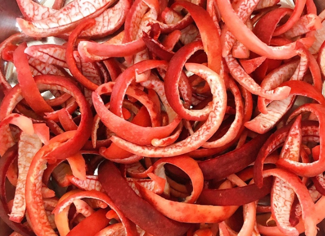 Tết này thử làm mứt vỏ chanh leo chua ngọt lạ miệng, ai thử cũng khen tấm tắc! - Ảnh 2.