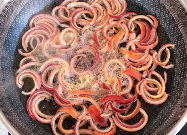 Tết này thử làm mứt vỏ chanh leo chua ngọt lạ miệng, ai thử cũng khen tấm tắc! - Ảnh 3.