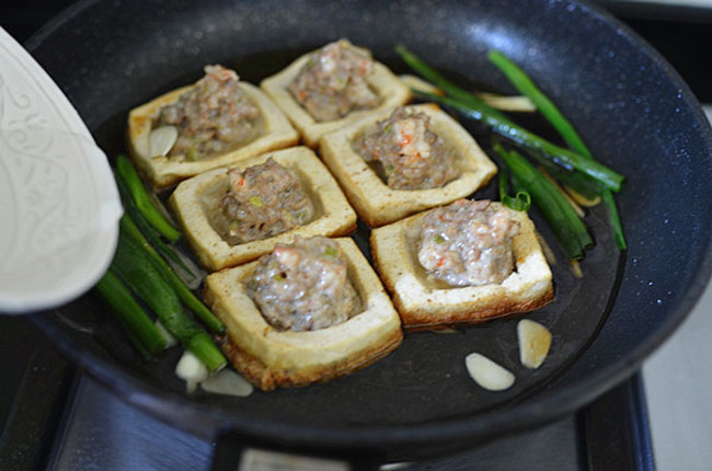 Đậu nhồi thịt