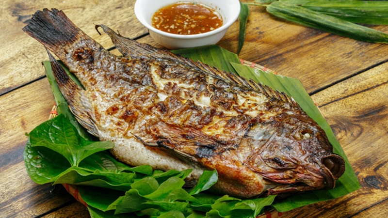 Cá rô phi nướng bằng nồi chiên không dầu