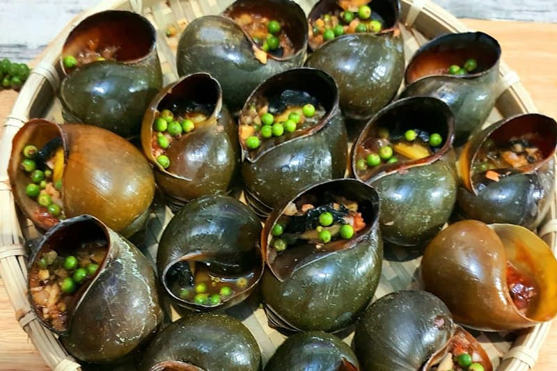 Món ốc bươu nướng tiêu xanh