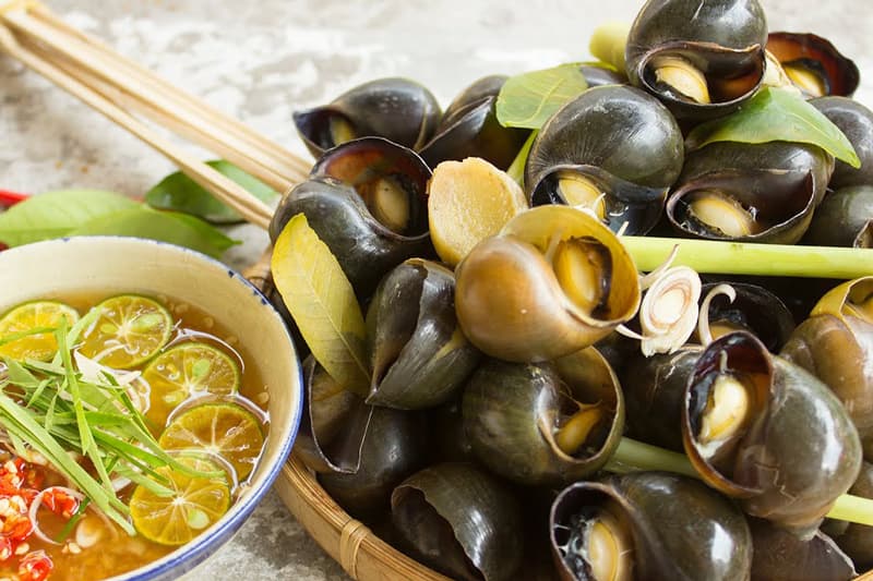 Món ốc bươu hấp sả ớt