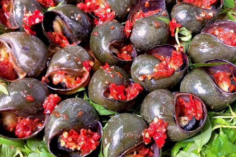 Món ốc bươu nướng nước mắm