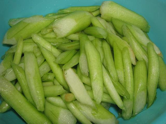 bún móng giò dọc mùng