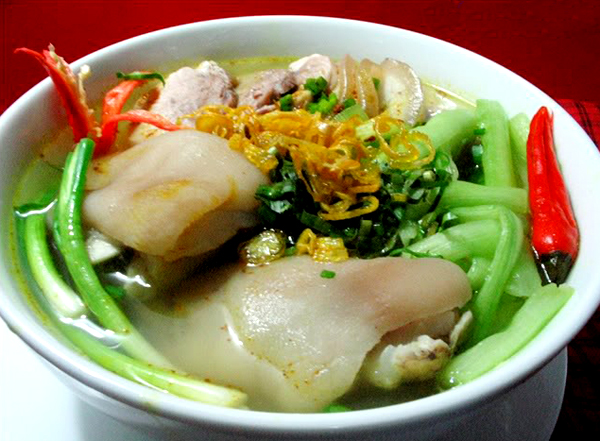 nấu bún giò dọc mùng