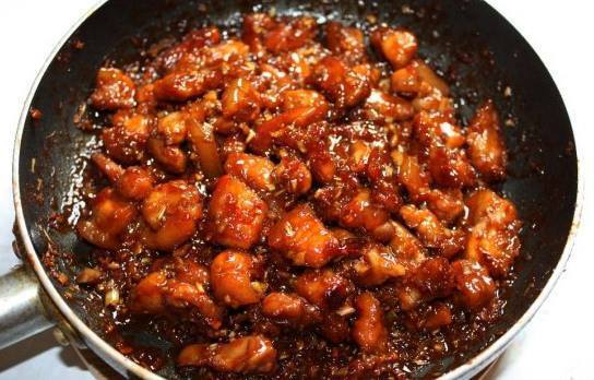 thịt ba chỉ chưng mắm tôm