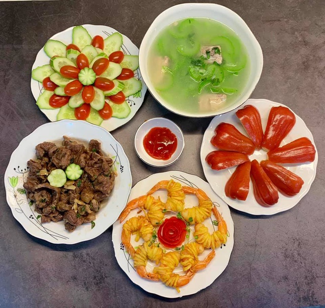 thuc don bua com gia dinh anh 5