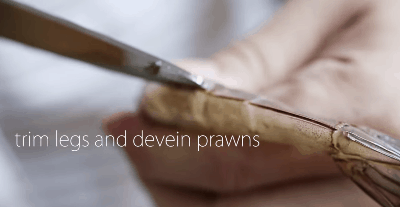 Tôm rang muối xưa rồi, giờ phải là tôm rang ngũ cốc mới thơm - Ảnh 2.