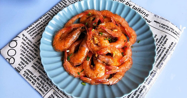 Làm tôm chiên muối tiêu thơm phức cực ngon với nồi chiên không dầu