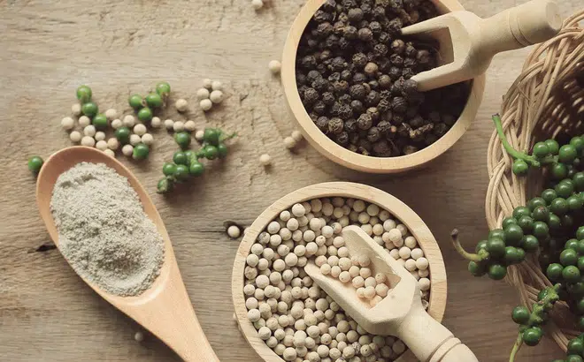 Ấm thơm dạy mùi với hạt tiêu, bạn biết gì về loại hạt này?