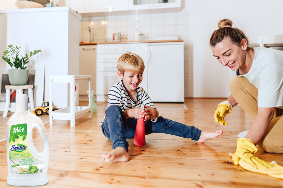 Khử khuẩn nhà cửa an toàn đã có nước lau sàn sả chanh Senny
