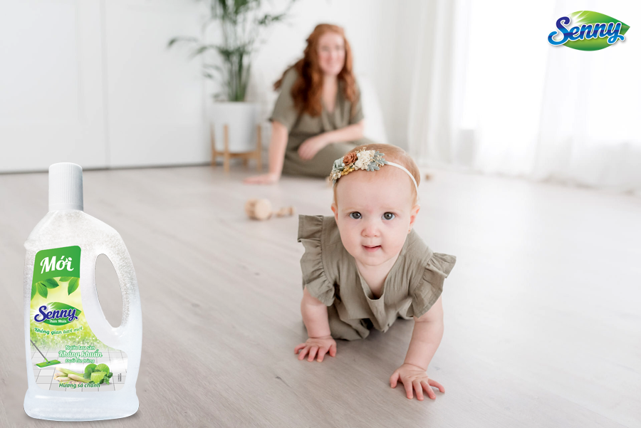 Nước lau sàn hương sả chanh Senny cho sàn nhà sạch bóng, an toàn, thơm dịu