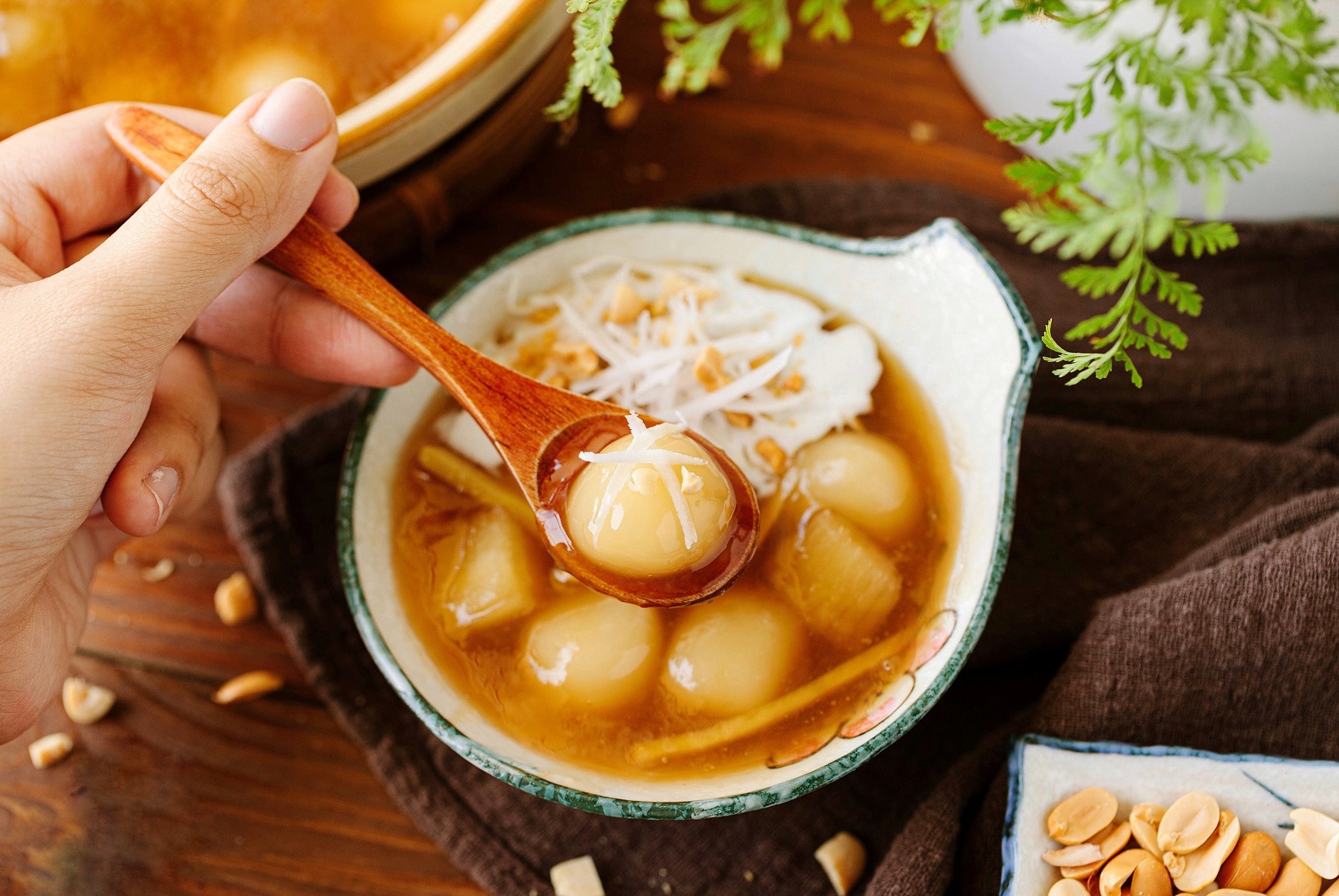 Chè sắn nóng dẻo mềm mochi, xua tan gió lạnh ngày đông