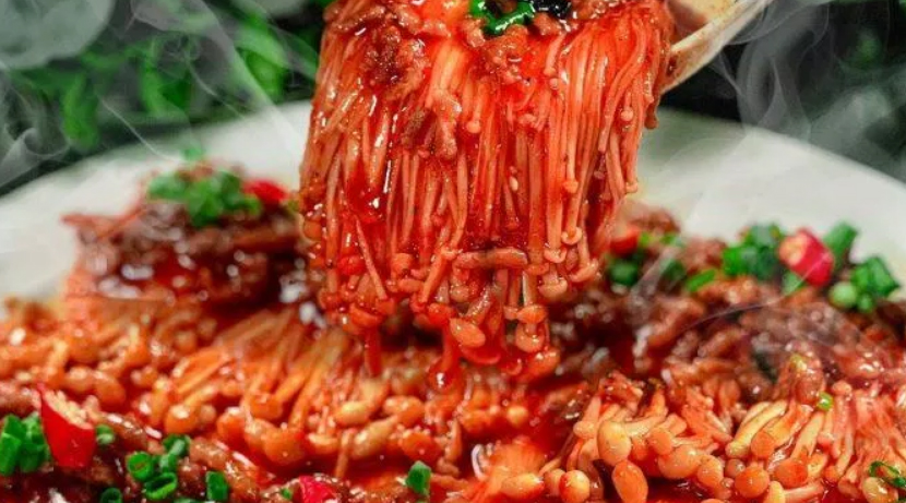 Tan chảy với món thịt bò sốt nấm kim châm cay nóng cực cuốn