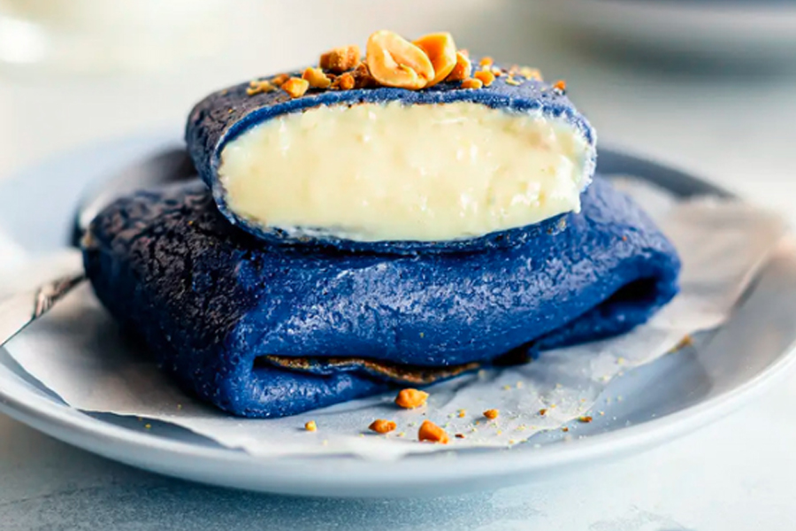 Đẹp mắt với món bánh crepe sầu riêng hoa đậu biếc