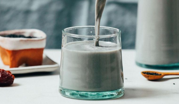 Tự làm sữa gạo lứt đen thơm ngon, cực tốt cho sức khỏe