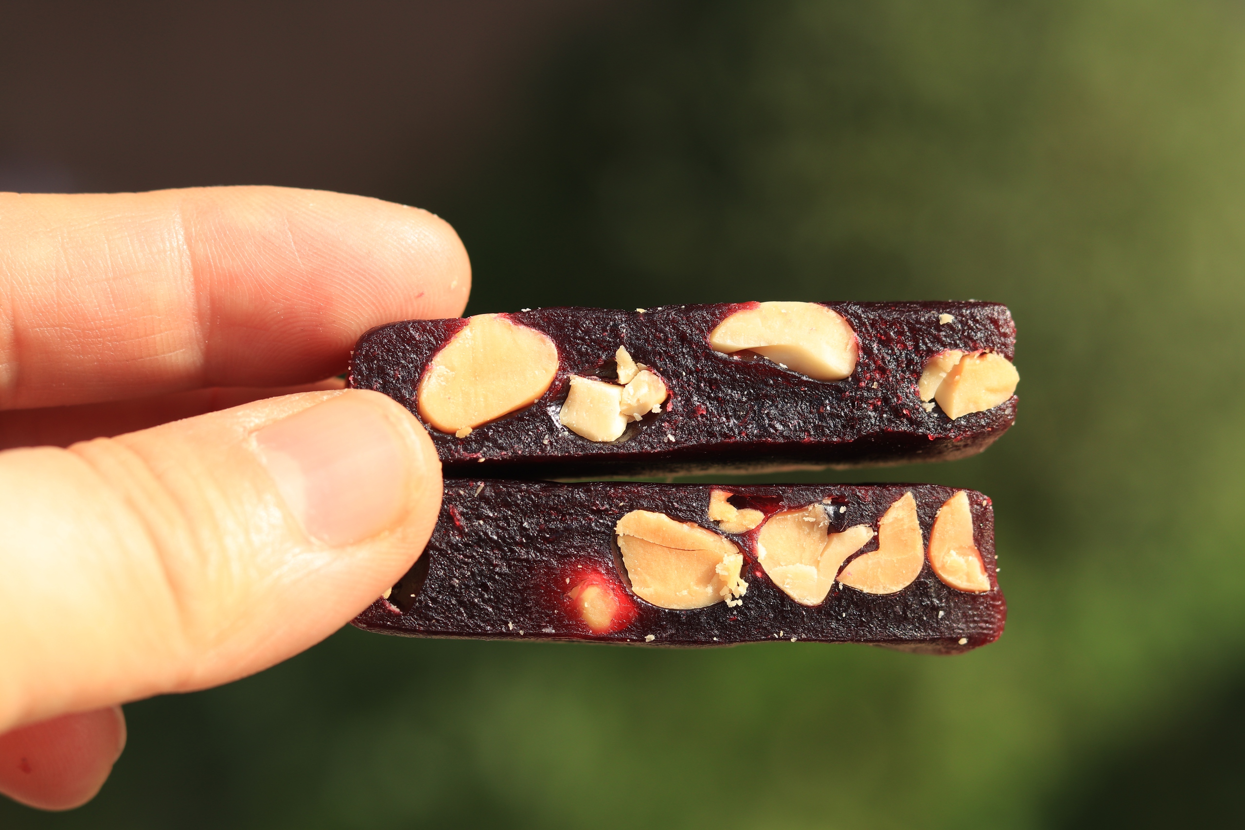 Kẹo lạc nam việt quất chua chua ngọt ngọt lạ miệng cho Tết thêm rực rỡ