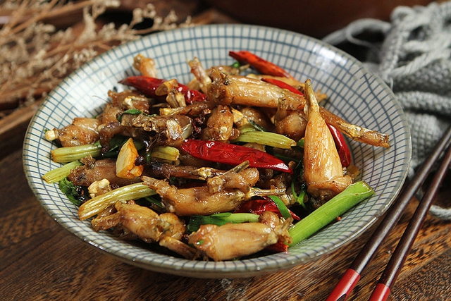 Bổ sung canxi, vitamin E giúp làm chậm quá trình lão hóa với món ăn cực đưa vị