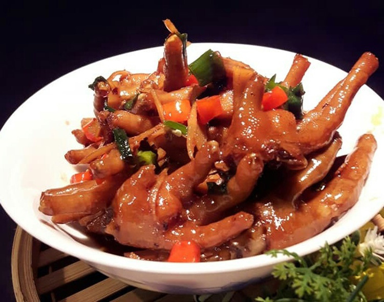 Trổ tài vào bếp với món chân gà kiểu Hồng Kông ngon xuất sắc