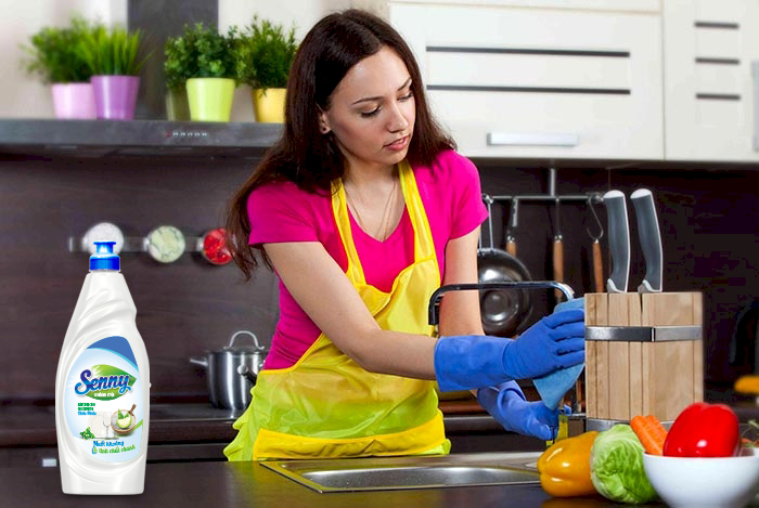 Khám phá 10 công dụng khác của nước rửa chén