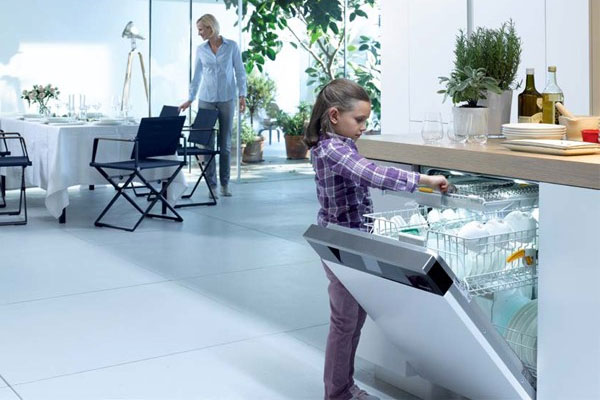 Lựa chọn loại muối rửa bát nào dùng tốt nhất cho máy rửa bát?