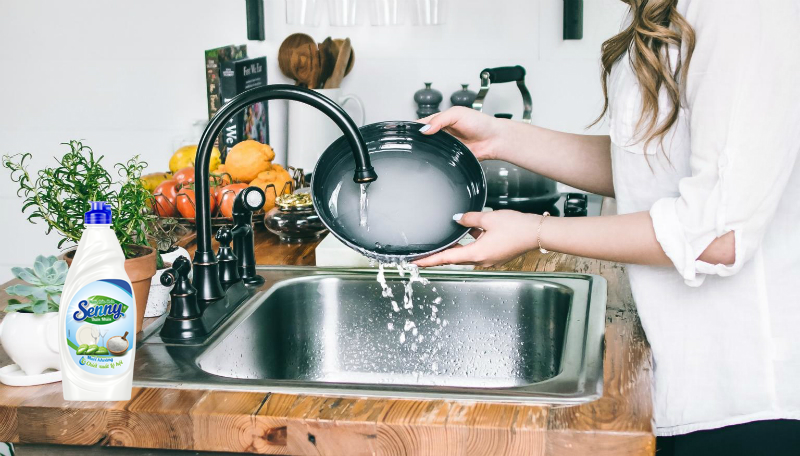 Nước rửa chén Senny an toàn cho chén đĩa, cha mẹ trọn an tâm