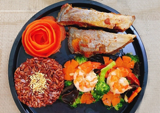 Thực đơn Eat Clean giảm cân lại khỏe người của hotgirl 9x xinh đẹp