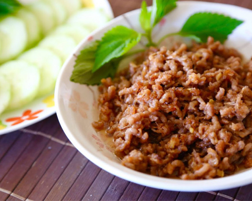 Thịt ba chỉ chưng mắm tôm, nhâm nhi trong ngày đông