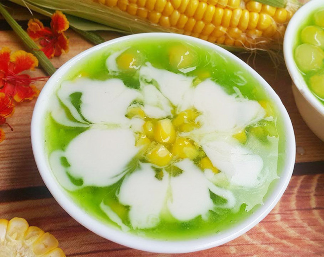 Cuối tuần chị em hãy nấu ngay: Chè ngô lá dứa thơm ngon, thanh mát!