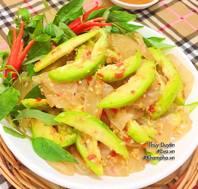 Cuối tuần vào bếp với Gân bò dầm cóc chua ngon tuyệt cú mèo.