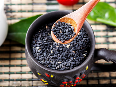 Ăn Mè Đen Đúng Cách – Tránh Ngay Những Tác Hại Không Ngờ Đến Sức Khỏe!